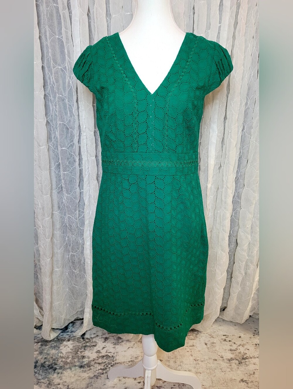 Calvin Klein 10 Kelly Green 100% Cotton Eyelet V Neck Cap Sleeve Dress